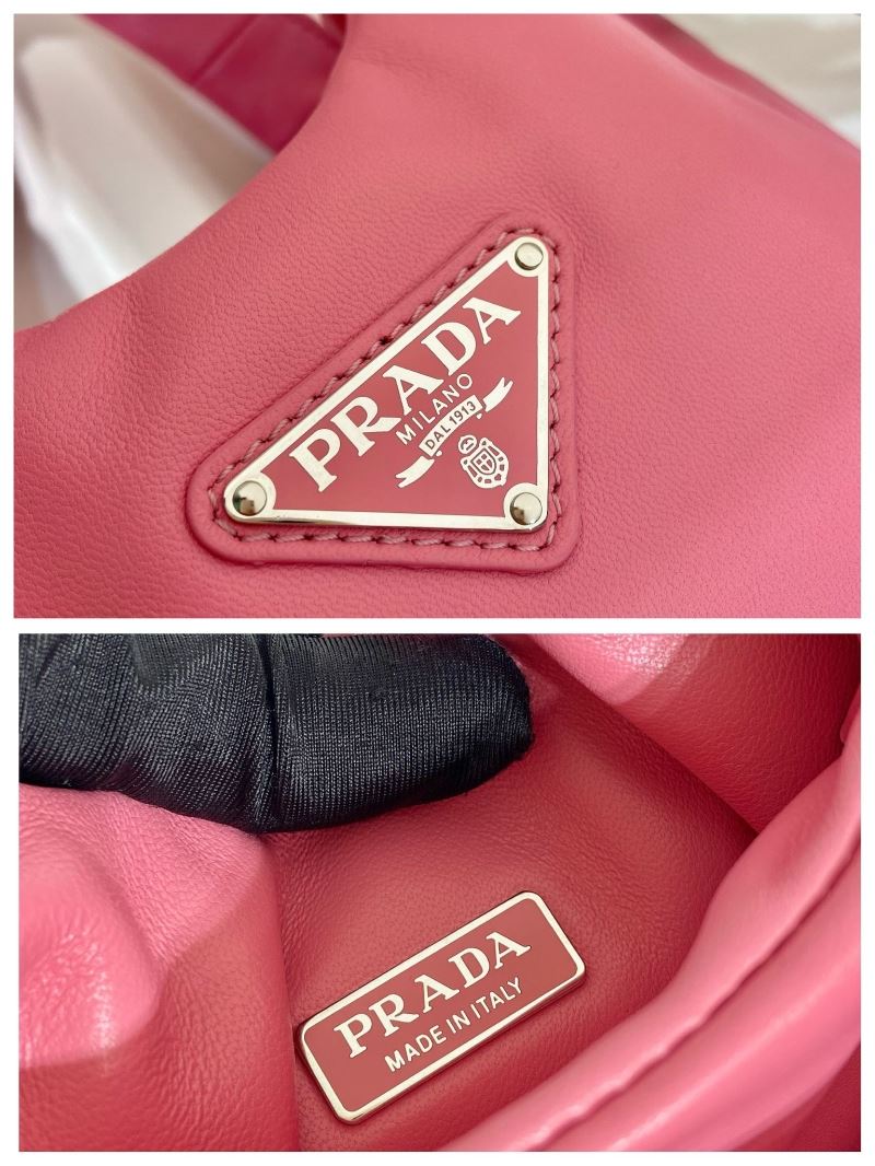 Pra*a tote bags